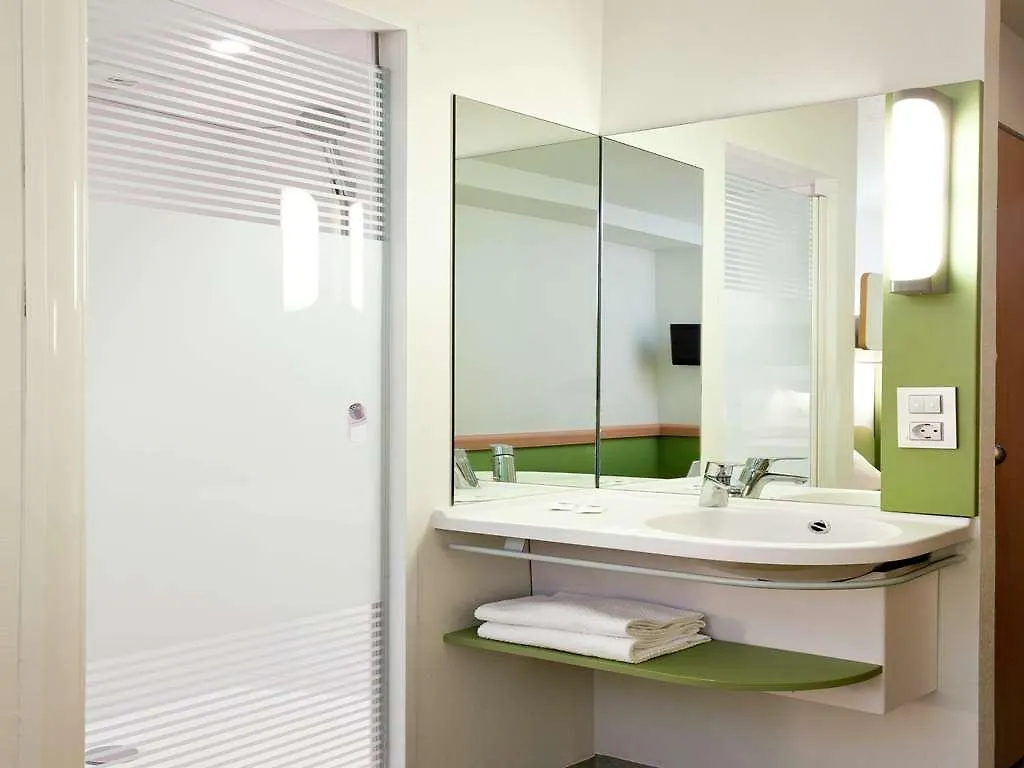 מלון Ibis Budget Malaga Centro